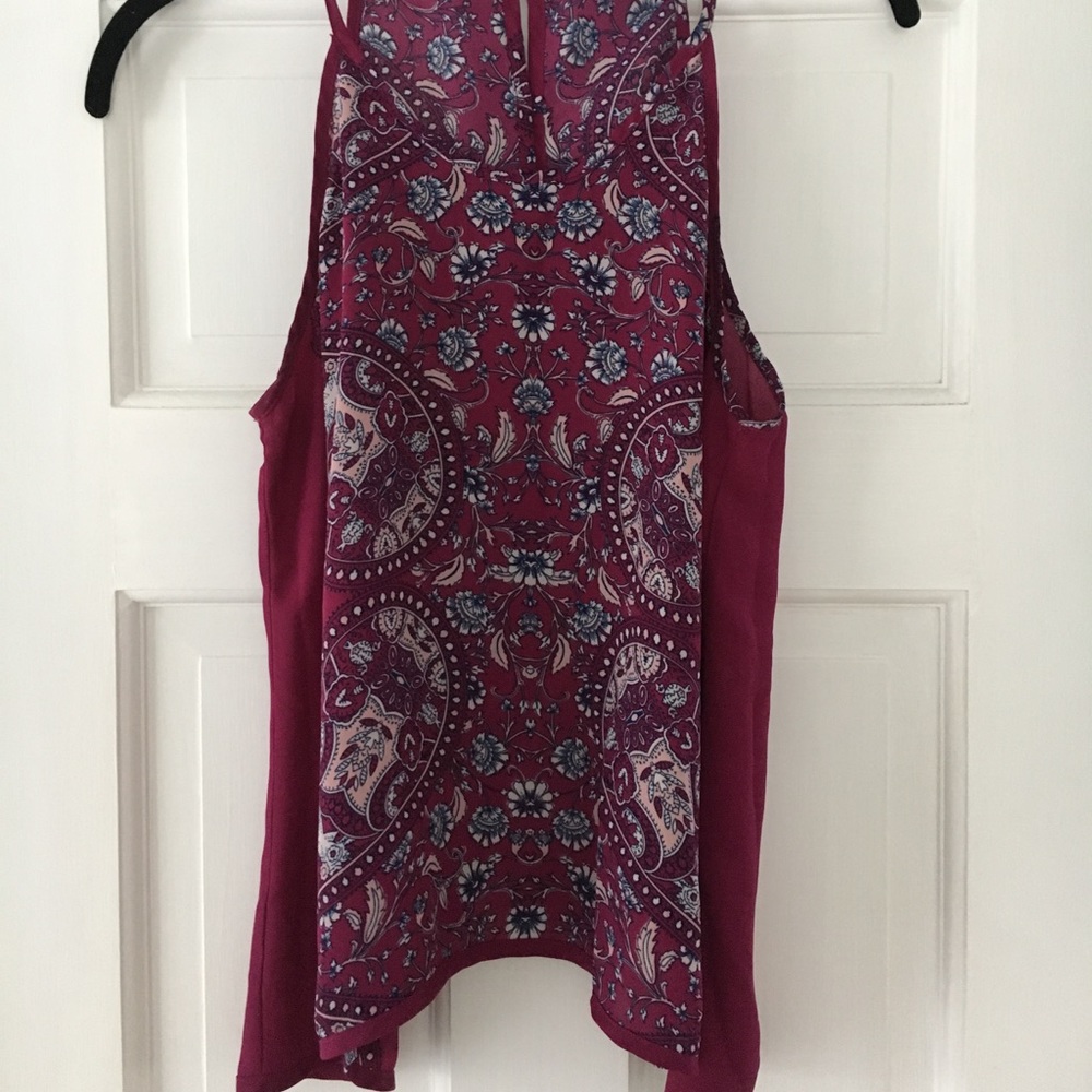 Pretty paisley loose fit sleeveless tank top